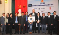 Vietnam responde a la Hora del Planeta 2013