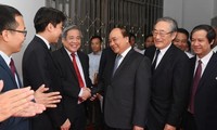 Premier vietnamita visita Universidad Vietnam-Japón