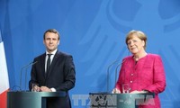 Merkel y Macron buscan una refundación de la Unión Europea
