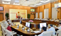 Parlamentarios vietnamitas debaten medidas para promover la lucha anticorrupción