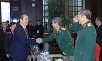Presidente vietnamita dirige las nuevas tareas para el sector fiscal nacional
