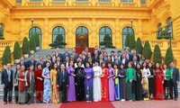 Vicepresidenta vietnamita dirige perfeccionamiento de políticas sociales