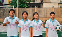 Niños vietnamitas participan en el Festival de Fútbol para la Esperanza en Moscú