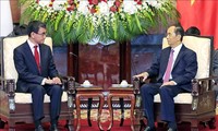 Presidente vietnamita recibe al canciller japonés