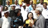 Vicepresidenta se reúne con compatriotas étnicos de Ninh Thuan