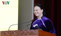 Presidenta parlamentaria visita Academia de Finanzas