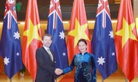 Presidenta de Parlamento vietnamita se reúne con jefe del Senado australiano