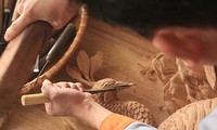 Descubren aldea de talla sobre madera de Dong Giao