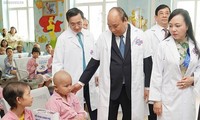 Premier vietnamita asiste al acto conmemorativo del 50 aniversario de la fundación del Hospital K