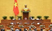 Parlamento de Vietnam examina borrador de enmiendas a la Ley de Funcionarios y Empleados Públicos