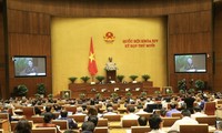 Parlamento vietnamita continúa debates sobre el desarrollo socioeconómico