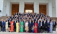 Premier vietnamita recibe a una delegación de empresas con productos de Marca Nacional 2020