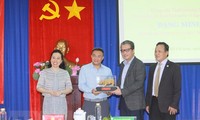 Vietnamitas en ultramar contribuyen activamente al desarrollo del país