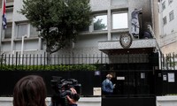 Atacan con bombas de gasolina la embajada de Cuba en París