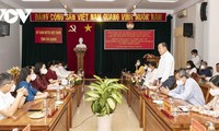 Vicepresidenta vietnamita entrega asistencia a localidades sureñas en su lucha contra el covid-19