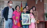 Entrega de premios de dos concursos para la promoción del idioma español en Vietnam