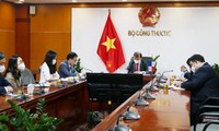 Vietnam y Panamá debaten oportunidades para promover la cooperación comercial