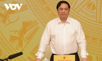 Premier vietnamita urge mayor contribución de las empresas estatales a la economía nacional