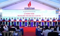  Primer ministro vietnamita asiste a la ceremonia de inauguración de la de planta termoeléctrica Song Hau 1