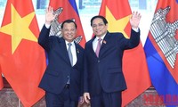 Premier vietnamita se reúne con el presidente del Senado camboyano