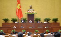 Diputados vietnamitas debaten borrador de la Ley de Transformación de Género