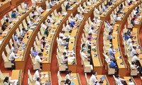 Parlamento vietnamita continúa analizando proyectos de leyes importantes