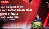 Prensa revolucionaria vietnamita acompaña al país