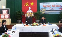 Prosiguen actividades de felicitación por motivo del Tet de líderes vietnamitas