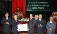 Presidente Truong Tan Sang llama a garantizar un Tet feliz al pueblo