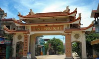 La aldea de escultura de dragón Phu Khe