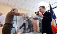 Francia comienza segunda vuelta de elecciones presidenciales