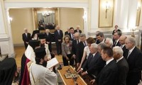 Gobierno provisional de Grecia presta juramento