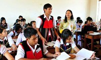 Vietnam desarrolla recursos humanos para áreas montañosas y de etnias