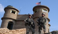 Afganistán: Talibanes atacan aeropuerto Bagram dirigido por EEUU