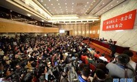 La XII Asamblea Popular Nacional de China elige presidium