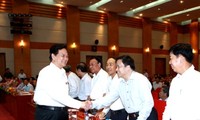 El premier vietnamita sostiene encuentro con los electores de Hai Phong