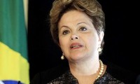 La presidenta brasileña propone mejorar los servicios públicos