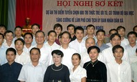 Premier vietnamita alaba voluntad y espíritu de vicepresidentes jóvenes en bases