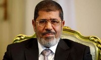 Presidente egipcio afirma que no renunciará a su cargo