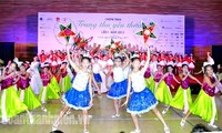 Vietnam organiza fiestas infantiles significativas para niños en difícil situación