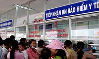 Discuten Ley de seguro sanitario modificada de Vietnam