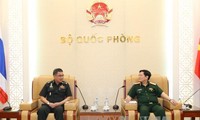 Defense Minister receives Thai Permanent Secretary of Defense Ministry