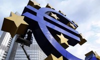 Eurozone urges Italy to revise budget