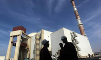 Iran threatens to quit nuclear deal
