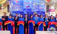 “Truong Sa생명력 – 자원봉사의 색깔” 전람회 개최