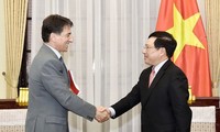 베트남과 그리스간 무역 매출액 증가를 위한 협력