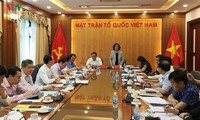 쯔엉 티 마이 (Trương Thị Mai) 중앙민중운동위원장, 조국전선단과 회의
