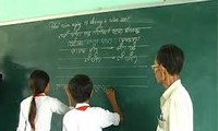빈투언 (Bình Thuận)성 참 (Chăm) 소수민족의 고유한 언어 및 문자 보존