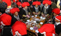 라오까이 (Lào Cai)의  자오도 (Dao đỏ) 족 혼례 의식