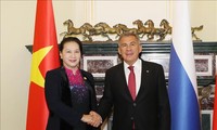 응우옌 티 낌 응언 국회의장, 러시아 타타르스탄 대통령과 회견